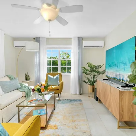 Relaxing Island Retreat Steps To Grace Bay Beach